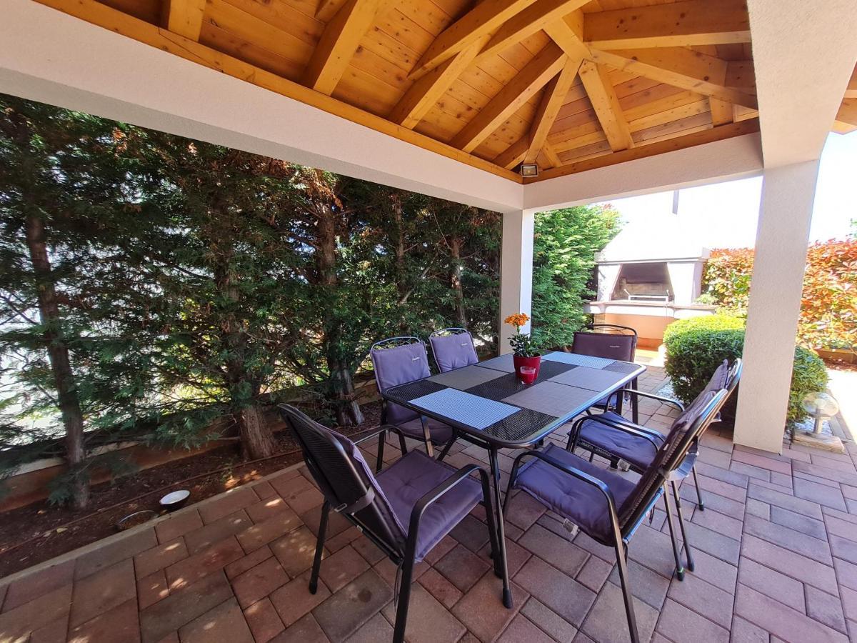 Holiday Home Drago زادار المظهر الخارجي الصورة